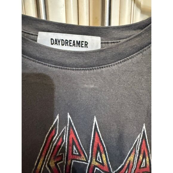 Daydreamer Women's Cotton Def Leppard Rock of Ages Tour Graphic Tee Gray Medium - Picture 2 of 9